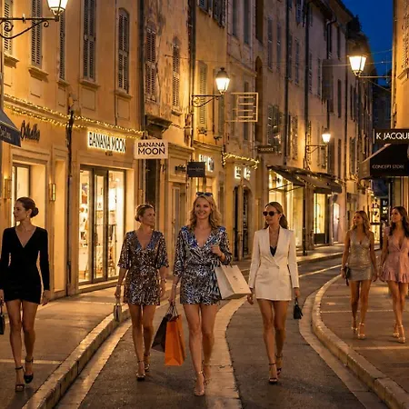 Mezzanine Coeur De Tropez à Deux Pas Du Port * Saint-Tropez